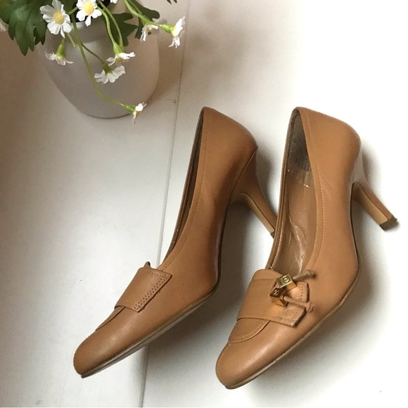 WORTHINGTON Women’s Classic Tan Cream Leather Heels Round Toe Light Academia 7M - Picture 1 of 13